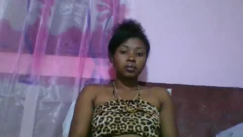 asmiraa online show from 12-23-25, 05:27