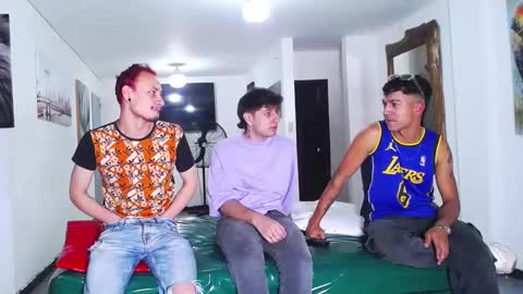 THOMAS AND DAMIAND online show from 09-12-25, 05:46