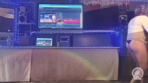 SIR WILLIAM online show from 05-31-26, 11:06