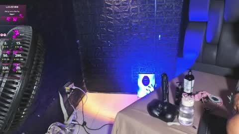 Nahomi  online show from 04-01-26, 01:41