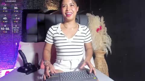 Nahomi  online show from 05-10-26, 09:58