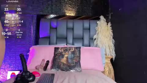 Snapshot of assia_roos chatting on 06-19-26, 10:30 Nahomi online show from 06-19-26, 10:30