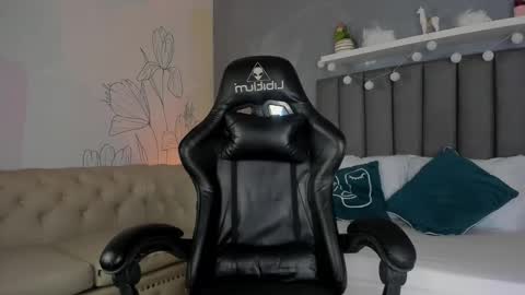 Atenea online show from 02-04-26, 12:33