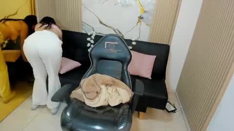 Atenea online show from 05-31-26, 03:26