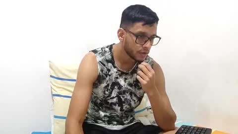 Snapshot of atorres21 chatting on 12-29-24, 03:33 Torres online show from 12-29-24, 03:33