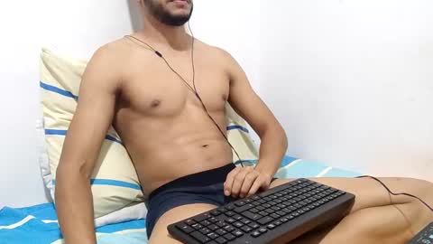 Snapshot of atorres21 chatting on 02-23-25, 04:39 Torres online show from 02-23-25, 04:39