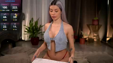 Isabella online show from 04-13-26, 07:58