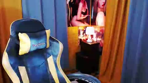 Miss awra online show from 04-11-26, 07:45