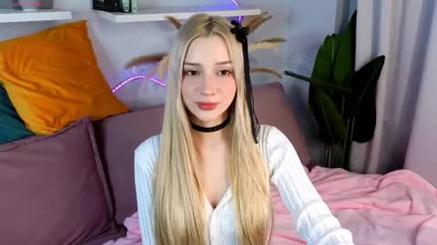 Aura online show from 05-14-26, 11:22