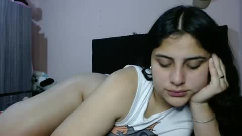 auroa_0785 online show from 06-27-26, 06:24
