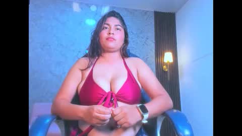 aurora_lul online show from 04-12-26, 06:07