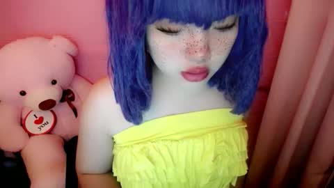 Snapshot of aurora_more chatting on 05-11-26, 12:27 cute online show from 05-11-26, 12:27