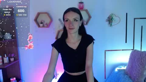 aurorahans online show from 04-12-26, 06:18