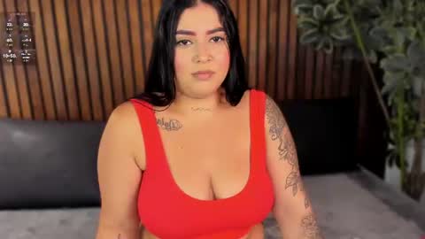 auroraqueenn online show from 07-28-26, 08:52