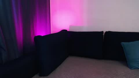 Aurora online show from 04-10-26, 07:57