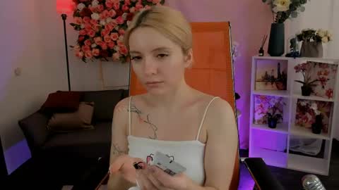 aurorawrenfield online show from 03-20-26, 04:17