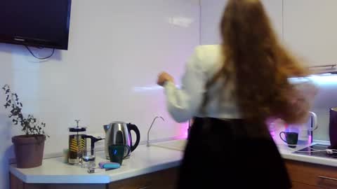 Aurore Harris online show from 01-08-25, 07:45