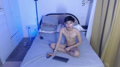 Snapshot of aus_thin02 chatting on 10-27-25, 07:07 Austin online show from 10-27-25, 07:07