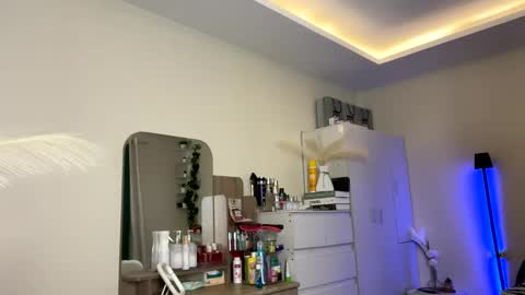 Snapshot of aus_thin02 chatting on 01-10-26, 07:04 Austin online show from 01-10-26, 07:04