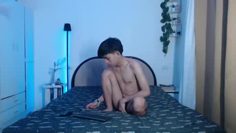 Snapshot of aus_thin02 chatting on 02-15-26, 07:32 Austin online show from 02-15-26, 07:32