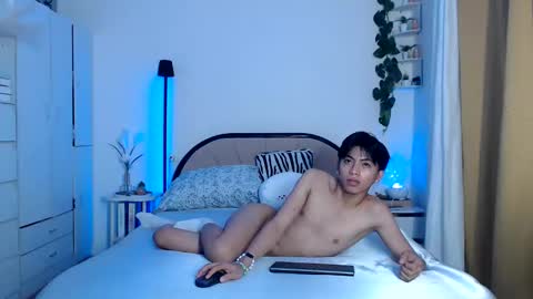 Snapshot of aus_thin02 chatting on 02-26-26, 06:18 Austin online show from 02-26-26, 06:18