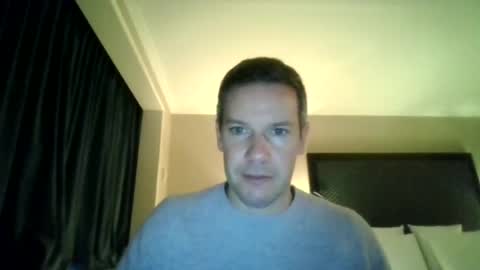 Snapshot of aussiesurfer0000 chatting on 07-28-26, 04:19 aussiesurfer0000 online show from 07-28-26, 04:19