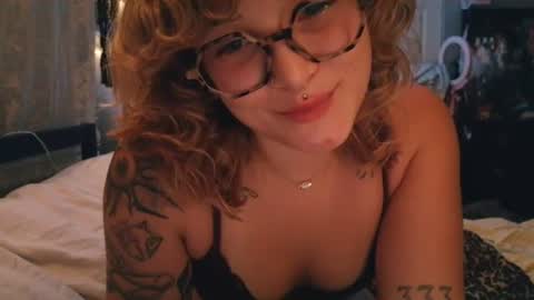 Snapshot of autierains chatting on 07-10-26, 03:00 Autie 3 online show from 07-10-26, 03:00