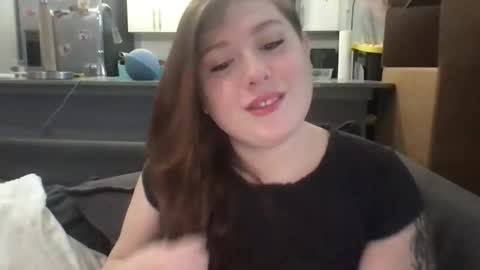 Snapshot of autumngoddessxo chatting on 03-26-26, 02:33 AutumnGoddessXO online show from 03-26-26, 02:33