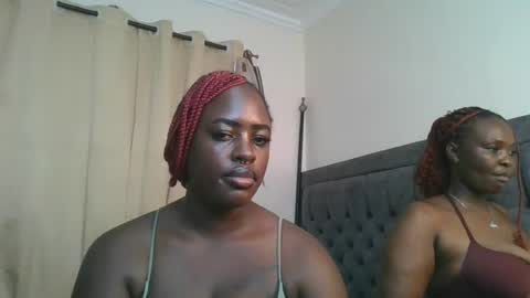 Snapshot of avian_babe1 chatting on 06-22-26, 03:25 avian_babe1 online show from 06-22-26, 03:25