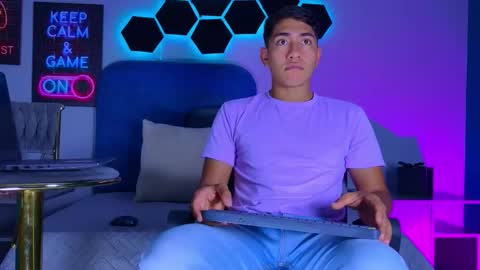 Snapshot of axe_lblaze_ chatting on 02-17-26, 05:52 Axel online show from 02-17-26, 05:52