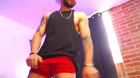 Snapshot of axel_7070 chatting on 11-27-25, 01:13 Independiente Model online show from 11-27-25, 01:13