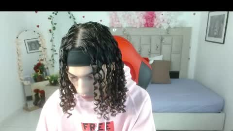 Snapshot of axel_fox7 chatting on 05-08-26, 12:38 Axel online show from 05-08-26, 12:38