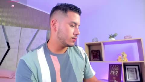 axel_grey_ online show from 04-01-26, 01:41