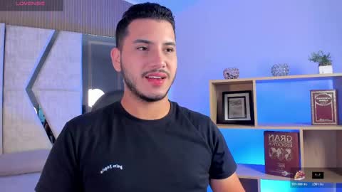 axel_grey_ online show from 04-14-26, 12:44