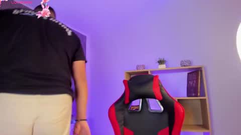 axel_grey_ online show from 07-13-26, 12:52