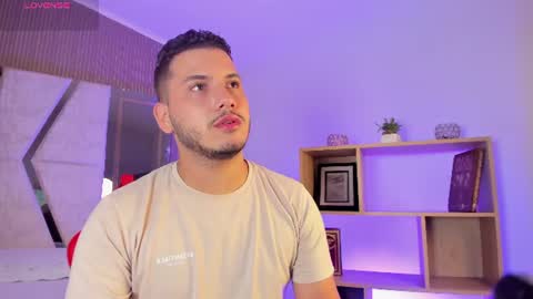 axel_grey_ online show from 07-16-26, 12:44