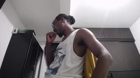 Snapshot of axel_rios_207467 chatting on 06-18-26, 12:11 axel rios online show from 06-18-26, 12:11