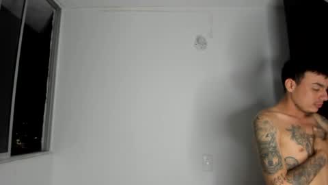 axel_smith10 online show from 04-26-26, 05:05