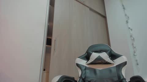 axelblaze_1 online show from 03-28-26, 12:16