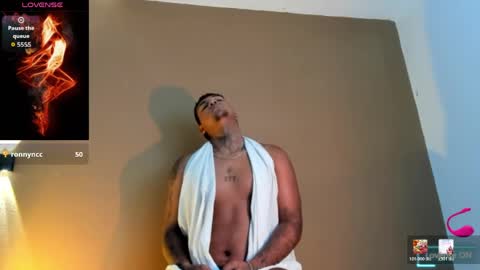 Snapshot of axell_king07 chatting on 06-03-26, 02:33 Axell online show from 06-03-26, 02:33