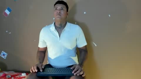 Snapshot of axell_king07 chatting on 07-06-26, 11:18 Axell online show from 07-06-26, 11:18