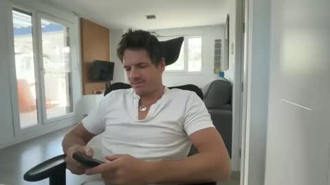 Axel Shore online show from 04-27-26, 10:46