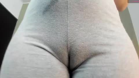 Alyda Jaramillo online show from 03-21-26, 09:07