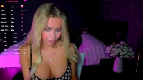 Snapshot of ayla_demir chatting on 06-15-26, 08:00 Ayla Demir online show from 06-15-26, 08:00
