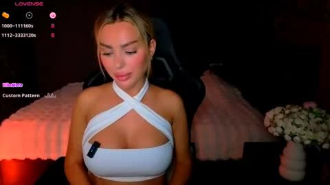 Snapshot of ayla_demir chatting on 07-06-26, 08:11 Ayla Demir online show from 07-06-26, 08:11