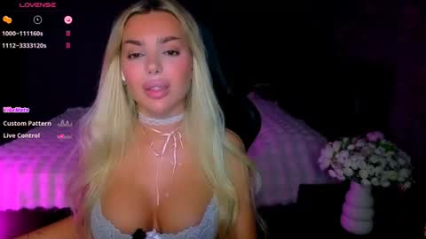 Snapshot of ayla_demir chatting on 07-13-26, 08:00 Ayla Demir online show from 07-13-26, 08:00