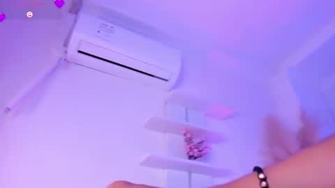 Snapshot of aylinlove_ chatting on 06-16-26, 11:35 aylinlove_ online show from 06-16-26, 11:35