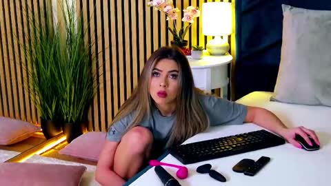 AylinRosee online show from 05-17-26, 02:31
