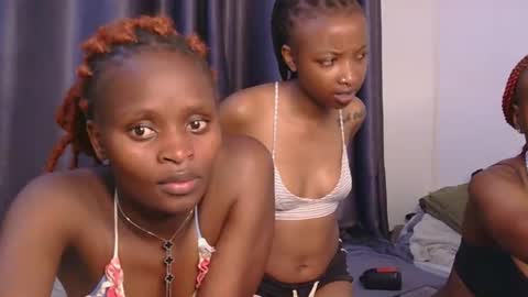 Snapshot of azalea46 chatting on 03-07-26, 04:48 Azalea online show from 03-07-26, 04:48