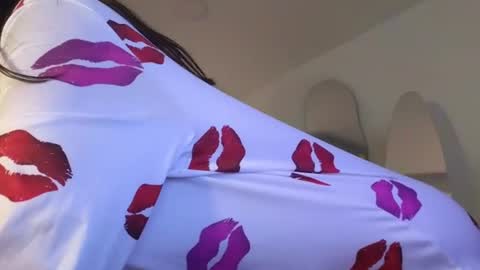 Snapshot of azaleia_ chatting on 06-21-26, 04:04 azaleia_ online show from 06-21-26, 04:04